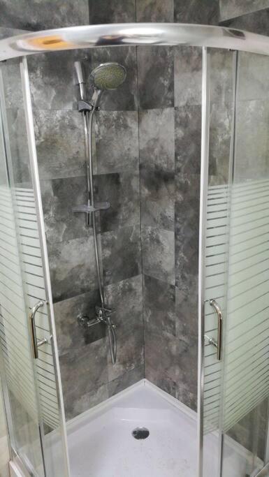 'C' Dazzling Modern 2 Bdrm Apt In Khalda Free Wifi Amman Exterior foto